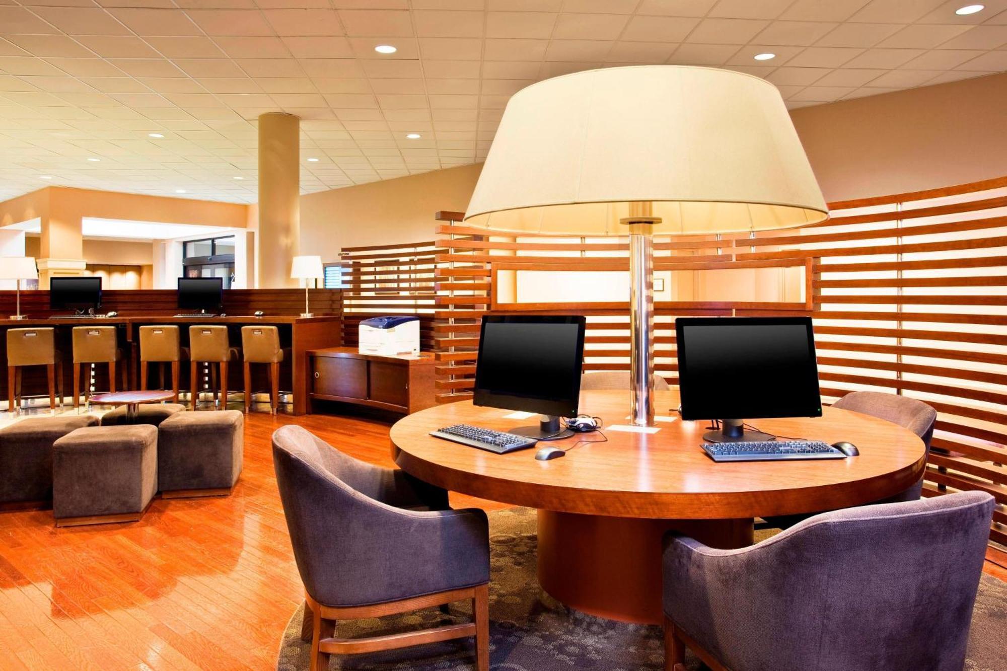 Sheraton Parsippany Hotel Esterno foto
